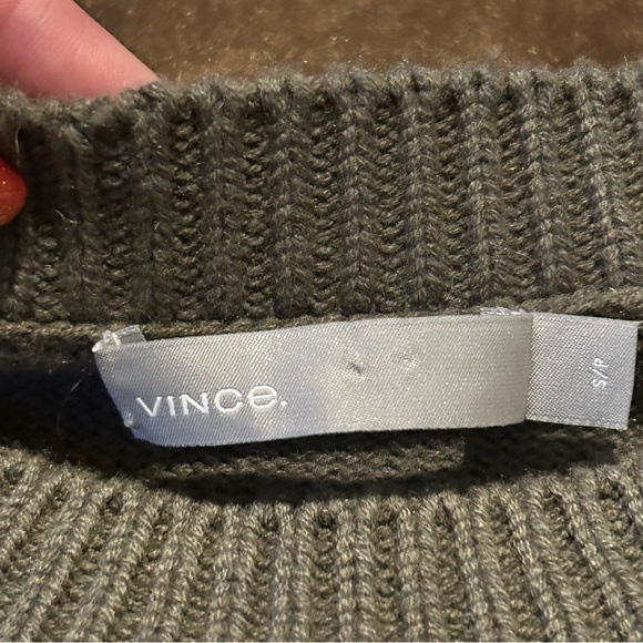Vince 100% Cashmere Olive green Crew Neck Sweater with Side Tie- size small - Picture 4 of 13